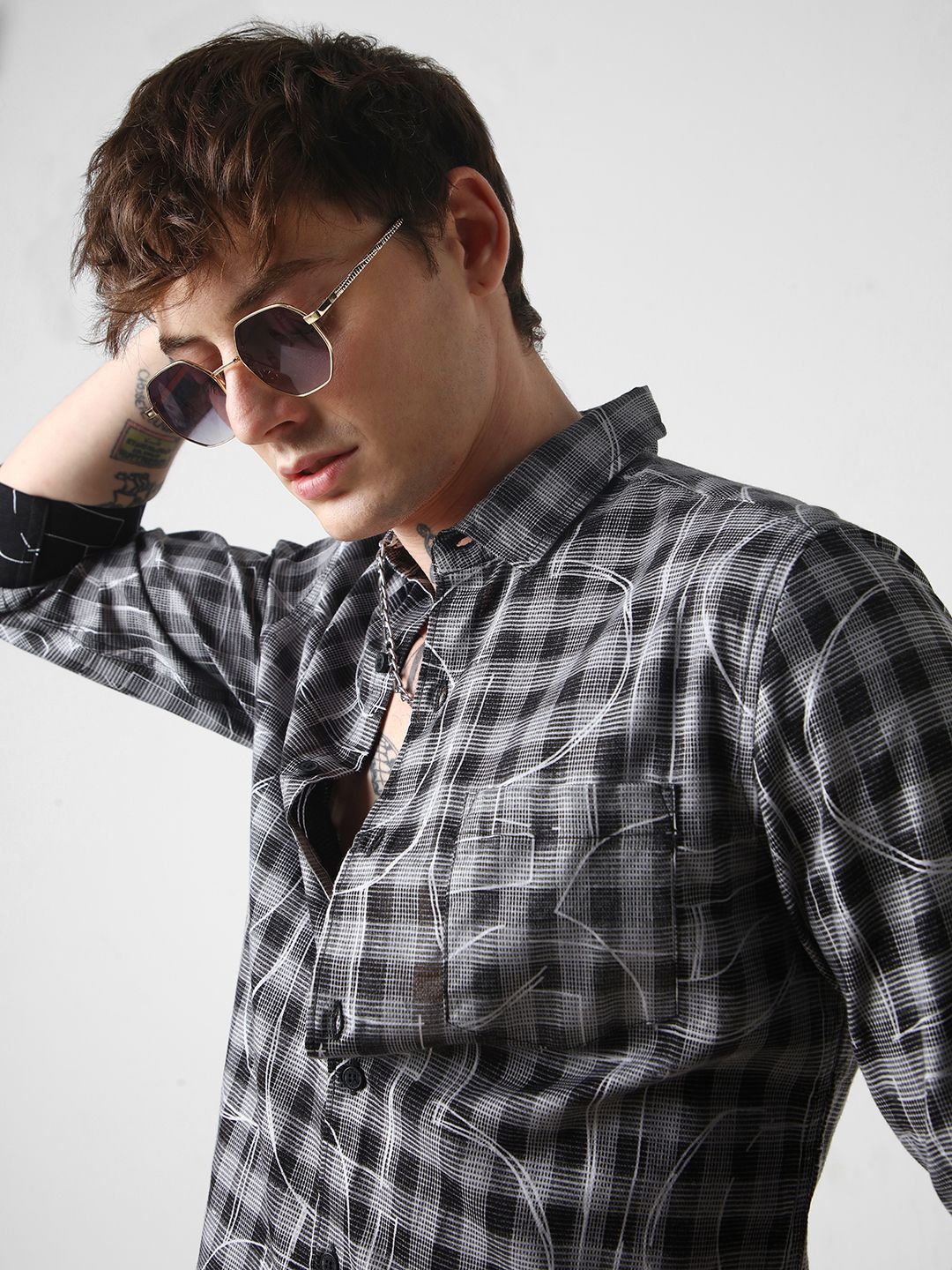 VASTRADO Men Classic Spread Collar Checked Cotton Slim Fit Casual Shirt