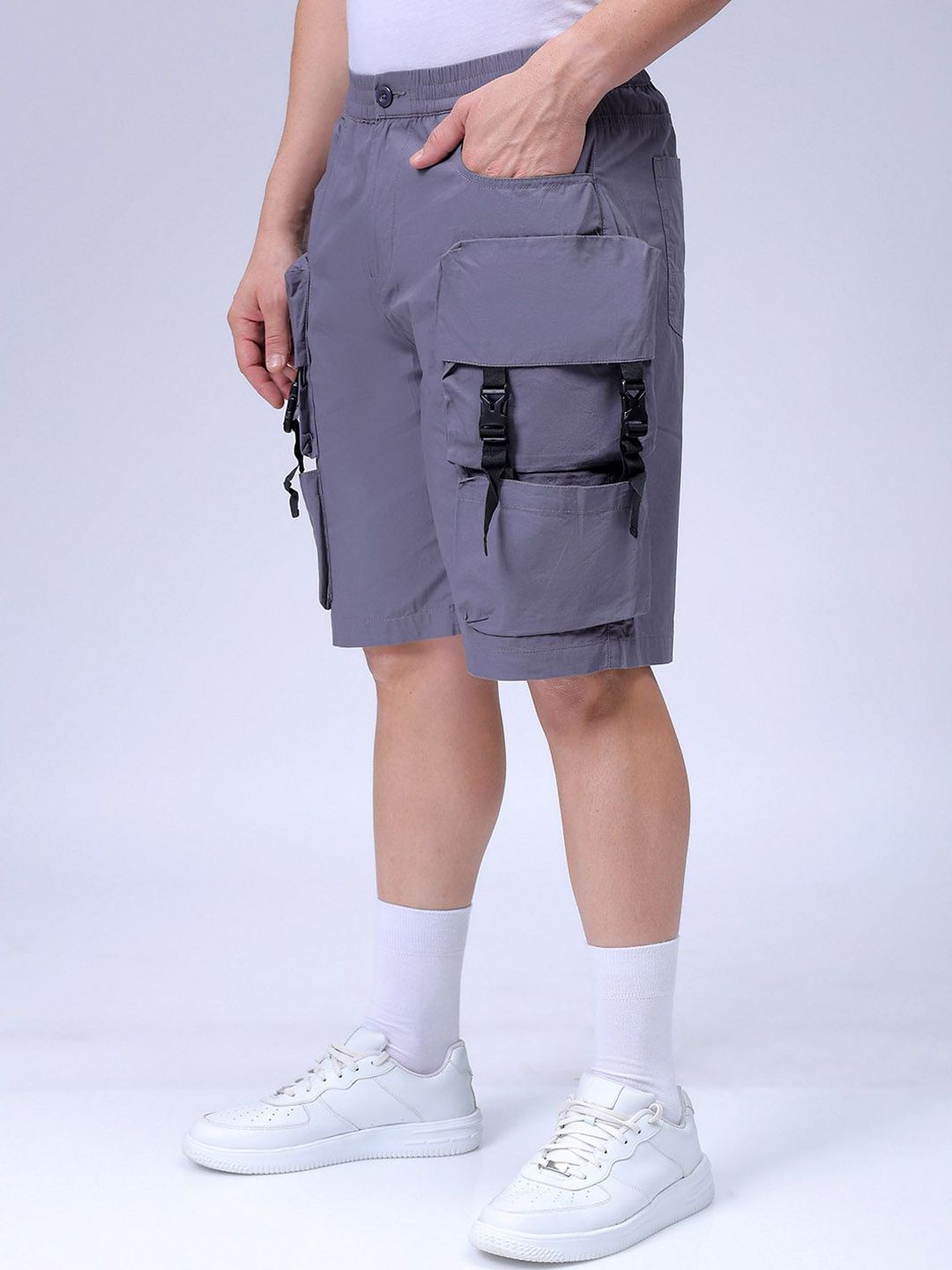 The Indian Garage Co Men Relaxed Fit Pure Cotton Utility Cargo Shorts