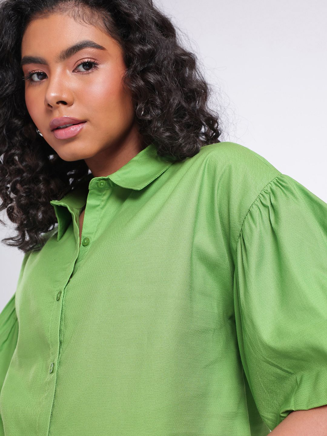DressBerry Glam Cute Puffed Sleeves Boxy Crop Shirt
