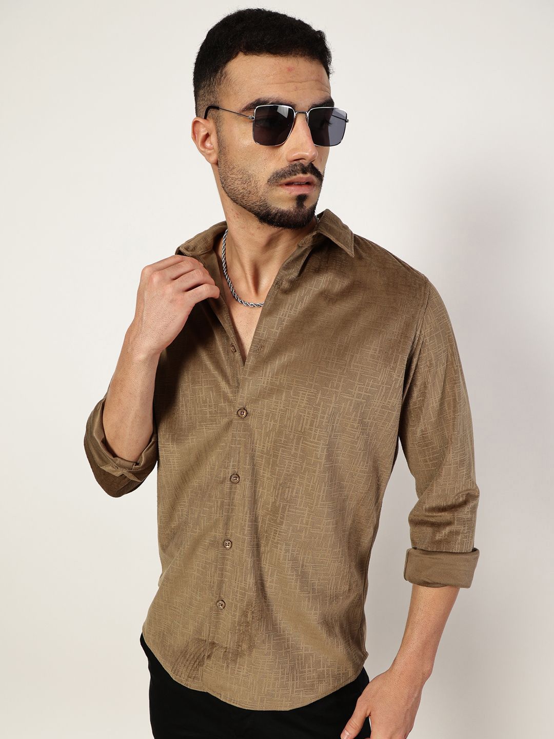 Thomas Scott Men Premium Spread Collar Textured Slim Fit Casual Shirt
