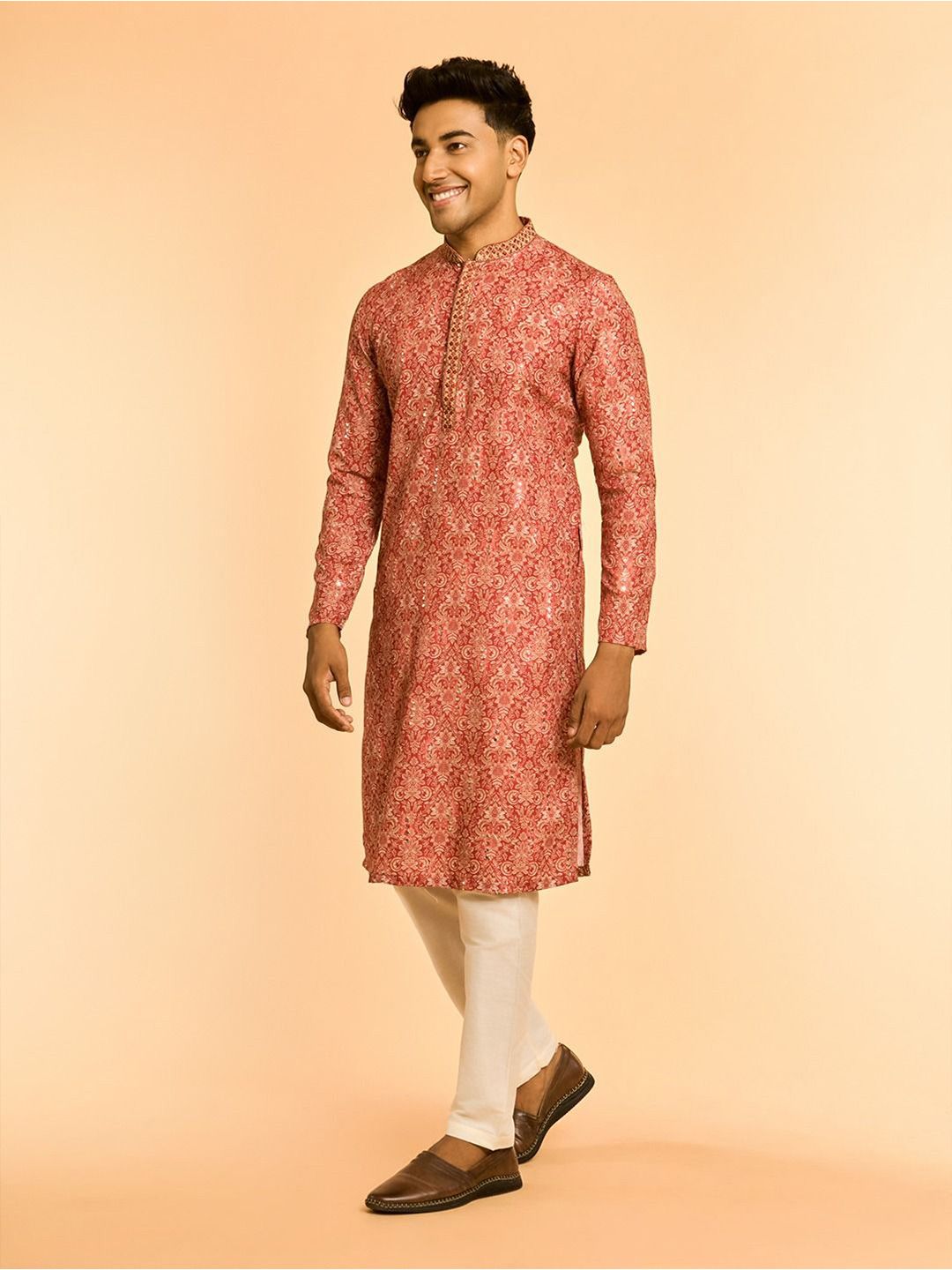 Diwas oleh Manyavar Ethnic Motifs Dicetak Mandarin Collar Mandarin Straight Kurta