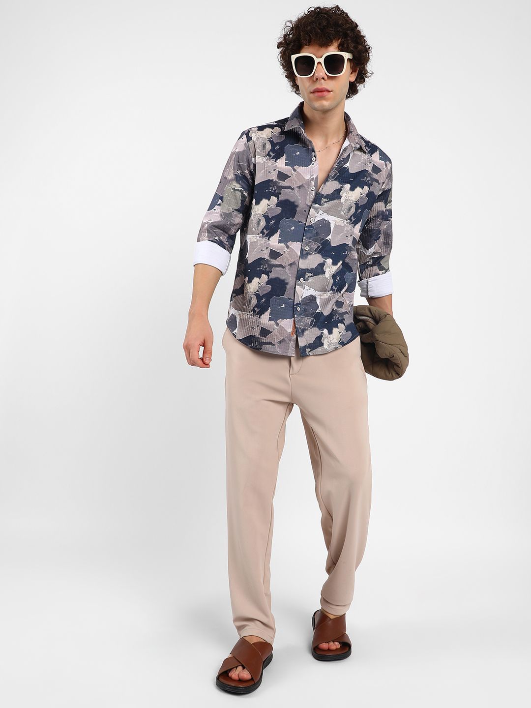 Campus Sutra Men Comfort Spread Collar Abstract Printed Casual Shirt