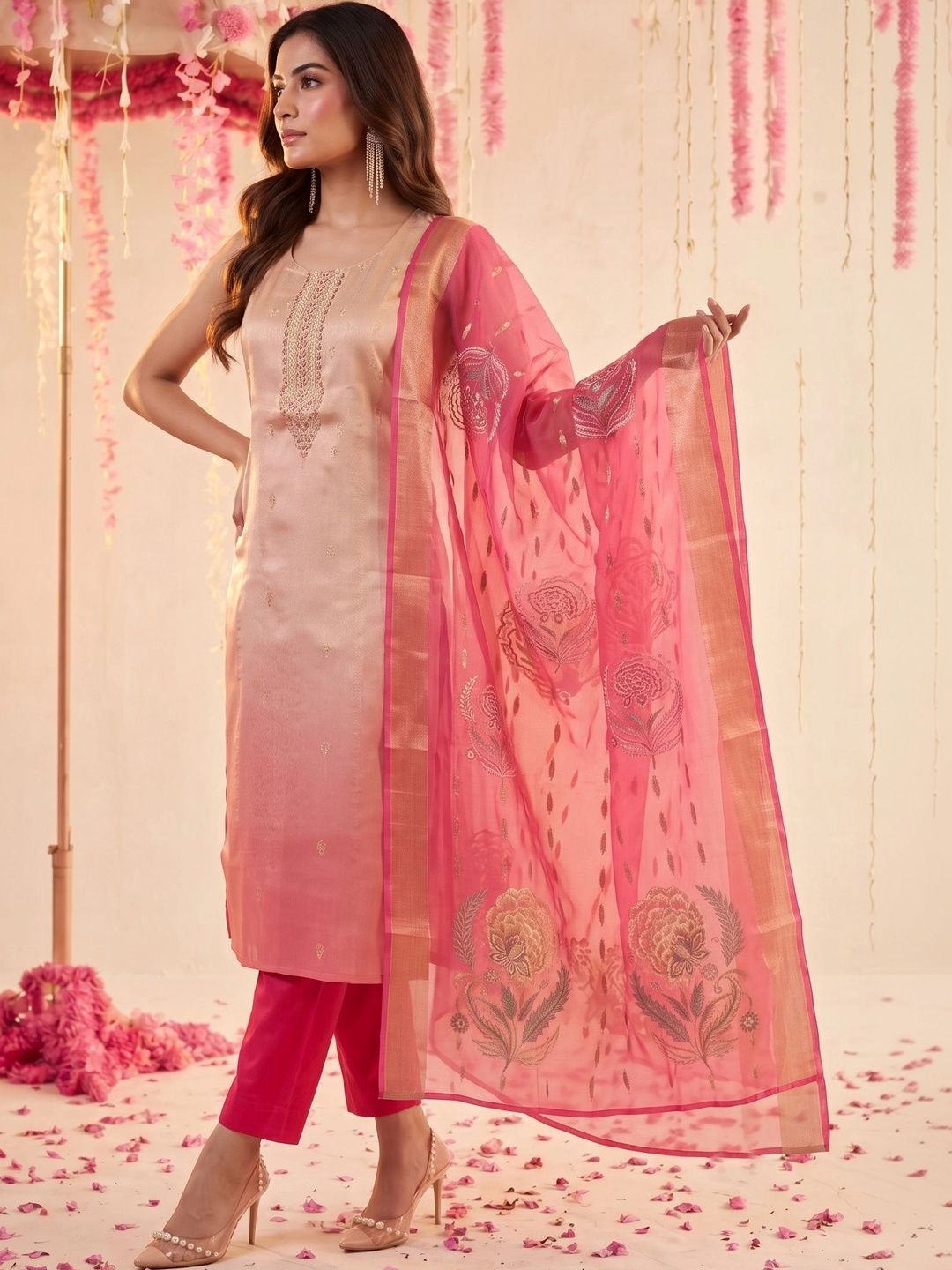Motif Etnik Wanita Mamicha Bersulam Benang Biasa Kurta Kerja dengan Seluar & Dengan Dupatta