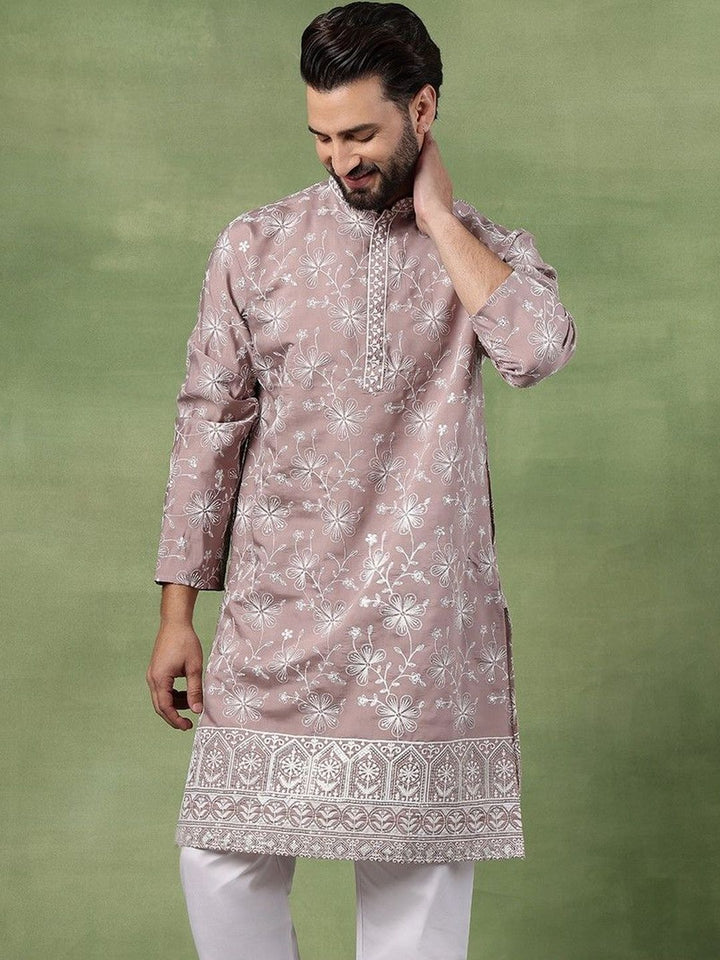 SOJANYA Men Floral Embroidered Thread Work Kurta