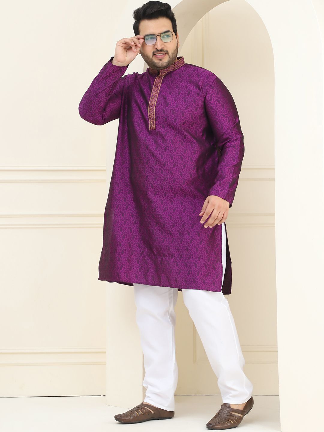 SOJANYA PLUS Ethnic Motifs Woven Design Kurta with Pyjamas