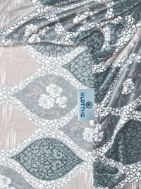 KLOTTHE Grey Geometric Printed Dilengkapi 300 TC Woolen Bedsheet King & 2 Sarung Bantal
