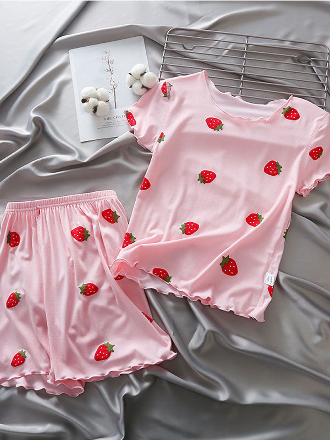 YK Girls Printed T-Shirt & Shorts Set Pakaian
