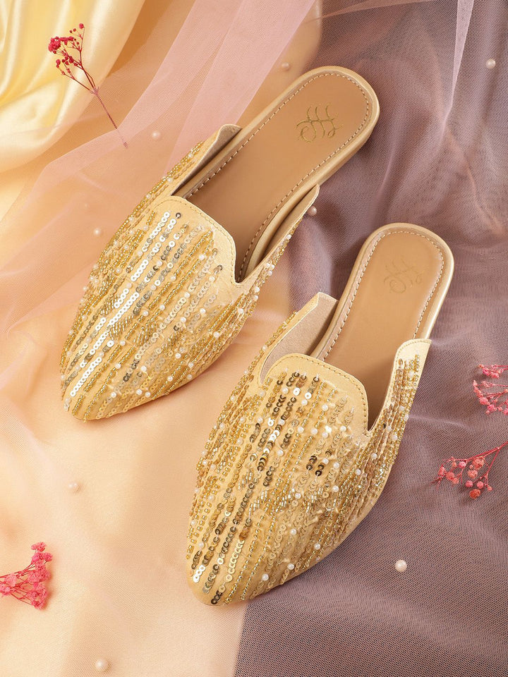 House of Pataudi Women Ethnic Embellished Mules