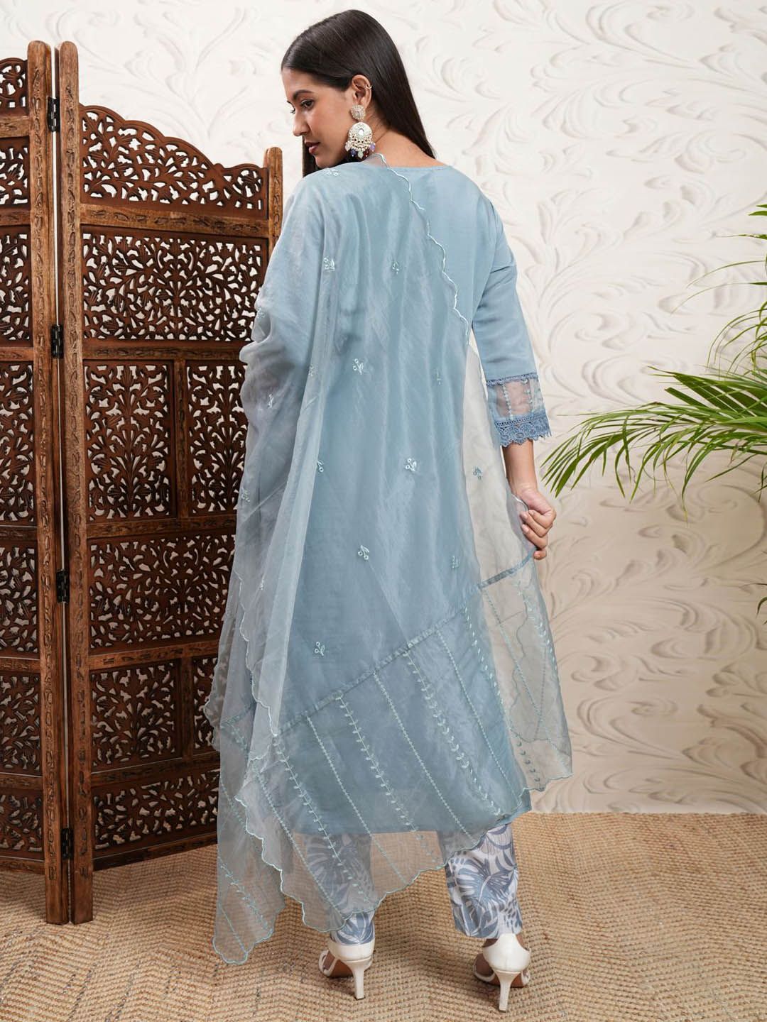 Vishudh Grey Floral Embroidered Round Neck Straight Kurta & Trousers With Dupatta