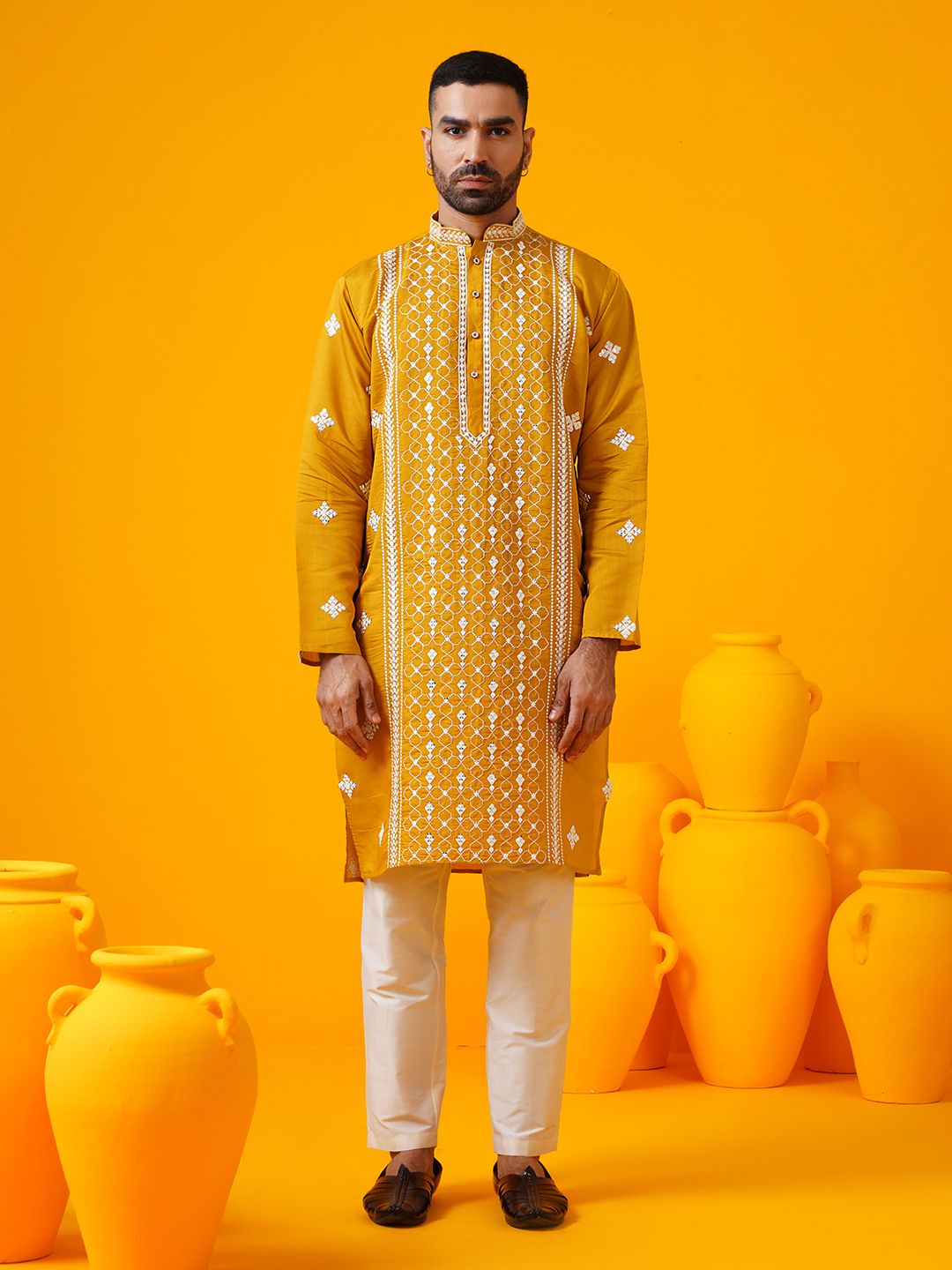 SOJANYA LUXE Floral Embroidered Mandarin Collar Sequinned Straight Kurta With Trouser