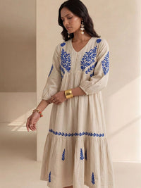 Pakaian Midi A-Line Bersulam Bunga Rumah Chikankari
