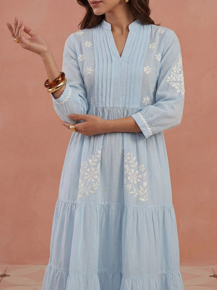 Pakaian Midi A-Line Bersulam Bunga Rumah Chikankari