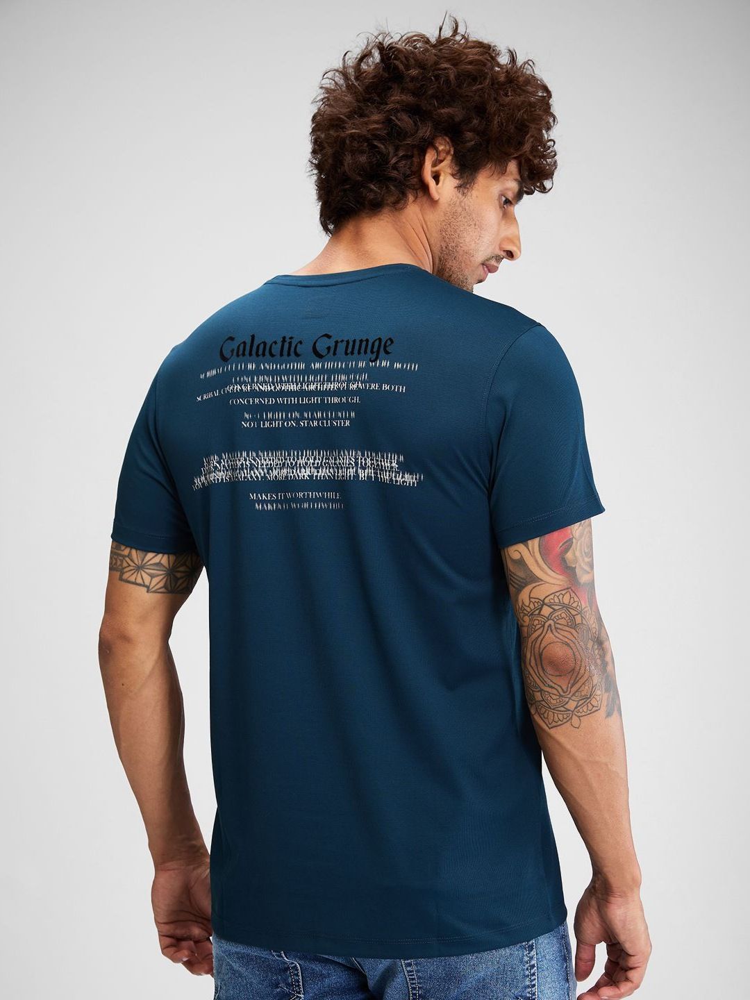 SPYKAR Men Typography Applique Slim Fit T-shirt