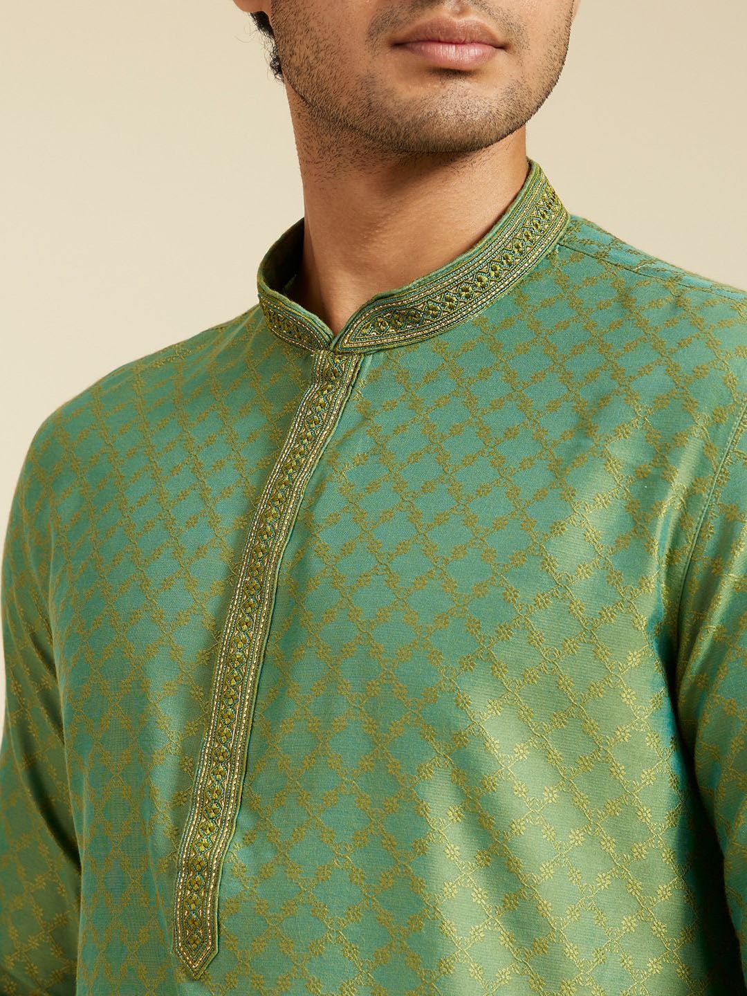 Diwas by Manyavar Ethnic Motifs Self Design Mandarin Collar Jacquard Straight Kurta