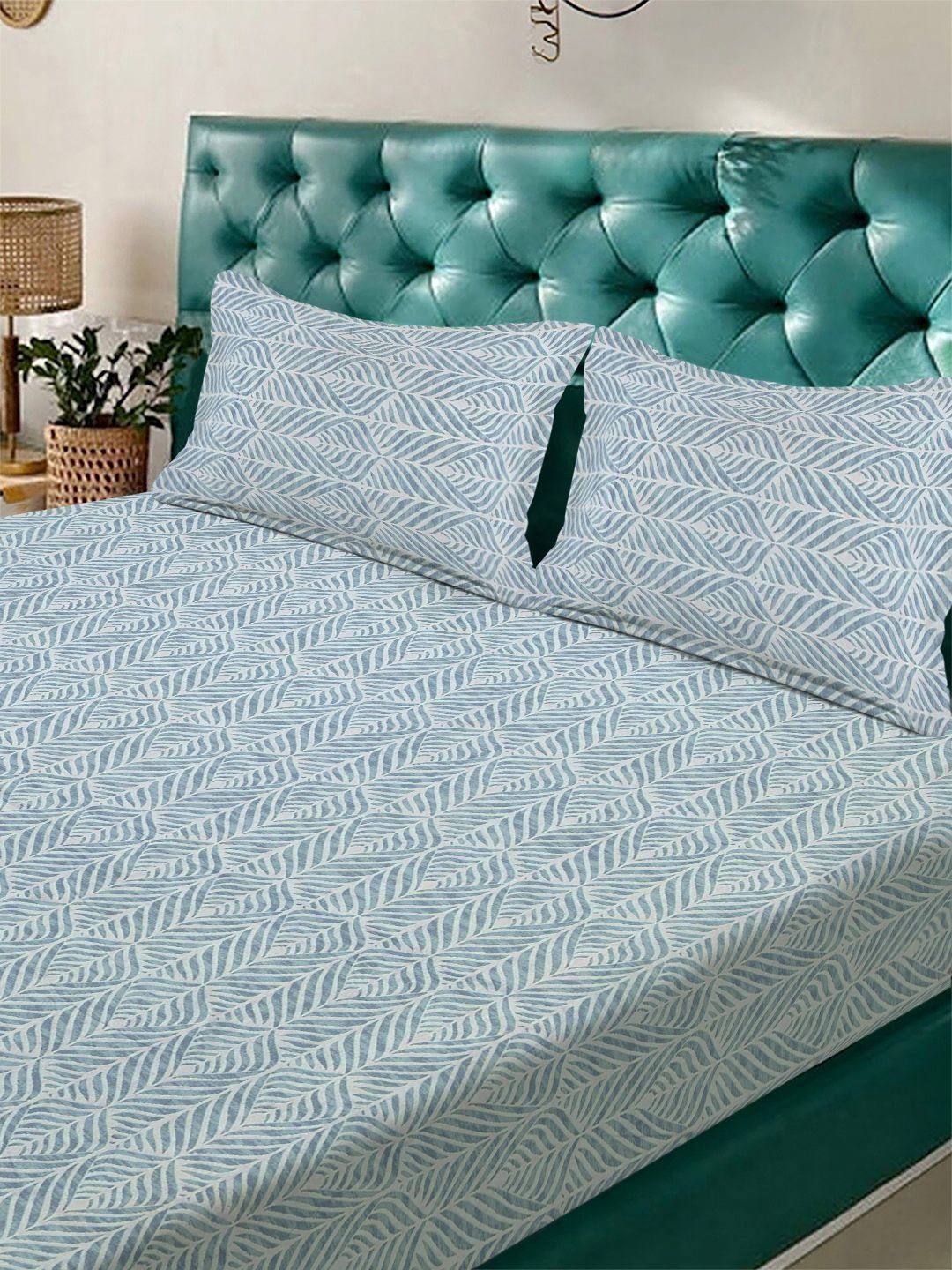 Myntra Elegant Homes Green Geometric Printed 300 TC King Bedsheet Set 98" x 88"