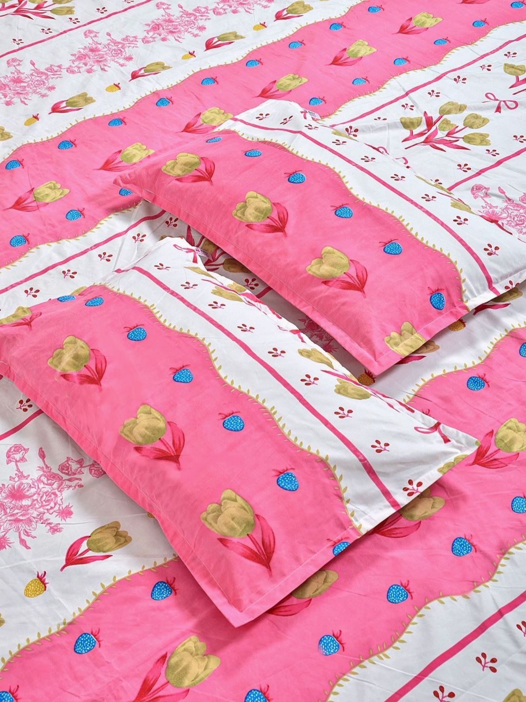 Myntra Elegant Homes Pink & White Floral 300 TC King Bedsheet with 2 Pillow Covers