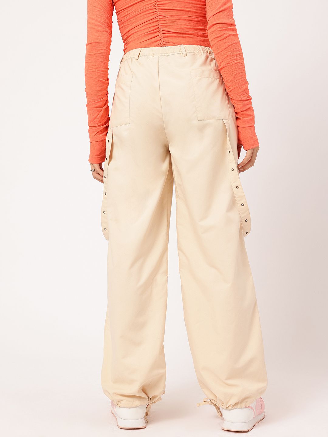 DressBerry Effortlessly Chic Women Cargo Style Relaxed Joggers