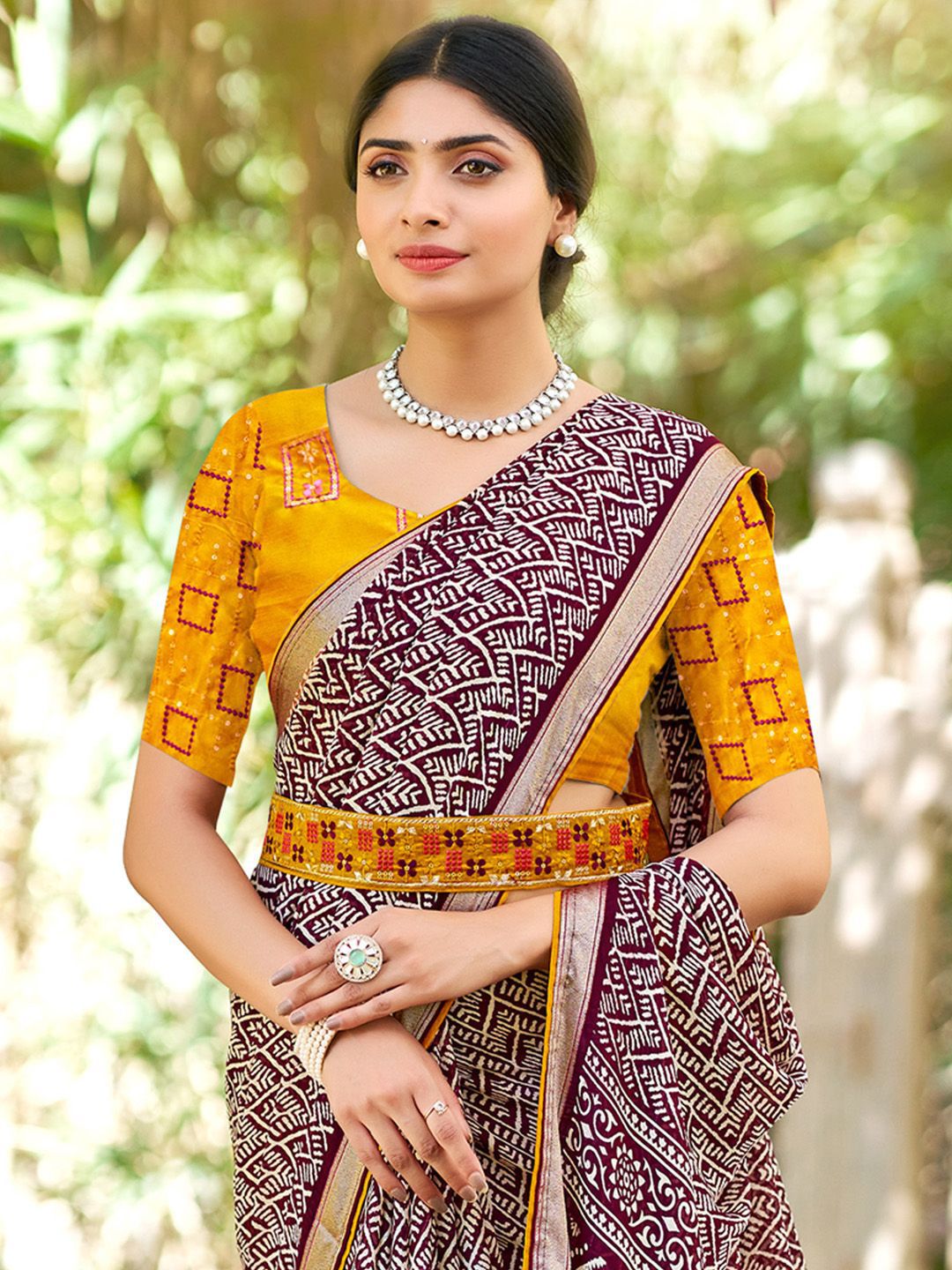 Saree mall Ethnic Motifs Printed Sarees