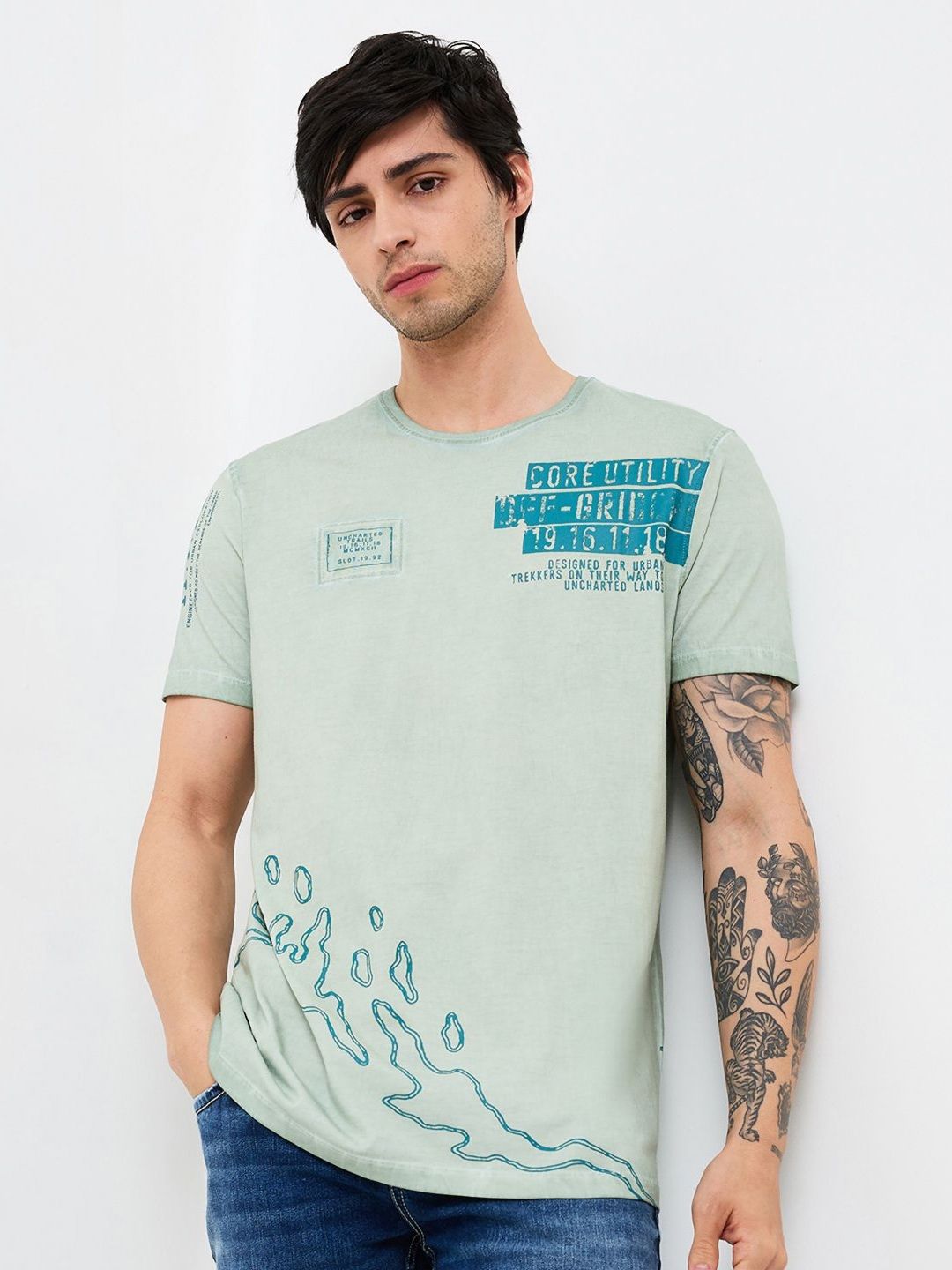SPYKAR Men Typography Printed Round Neck Cotton Slim Fit T-shirt