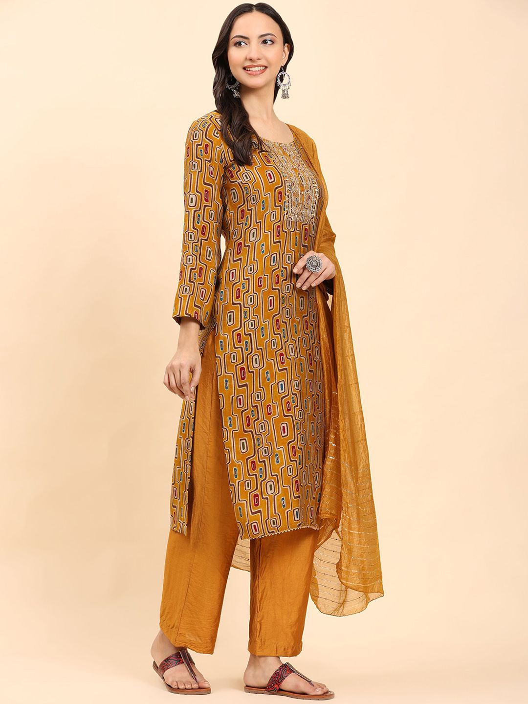 Mamicha Women Floral Printed Regular Pure Cotton Kurta with Palazzos & With Dupatta