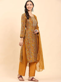 Mamicha Women Floral Printed Regular Pure Cotton Kurta with Palazzos & With Dupatta