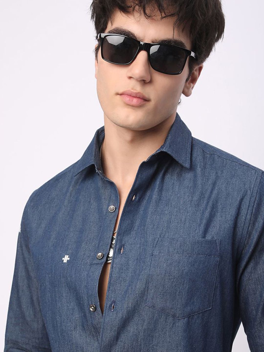 VASTRADO Men Classic Spread Collar Solid Cotton Slim Fit Casual Shirt