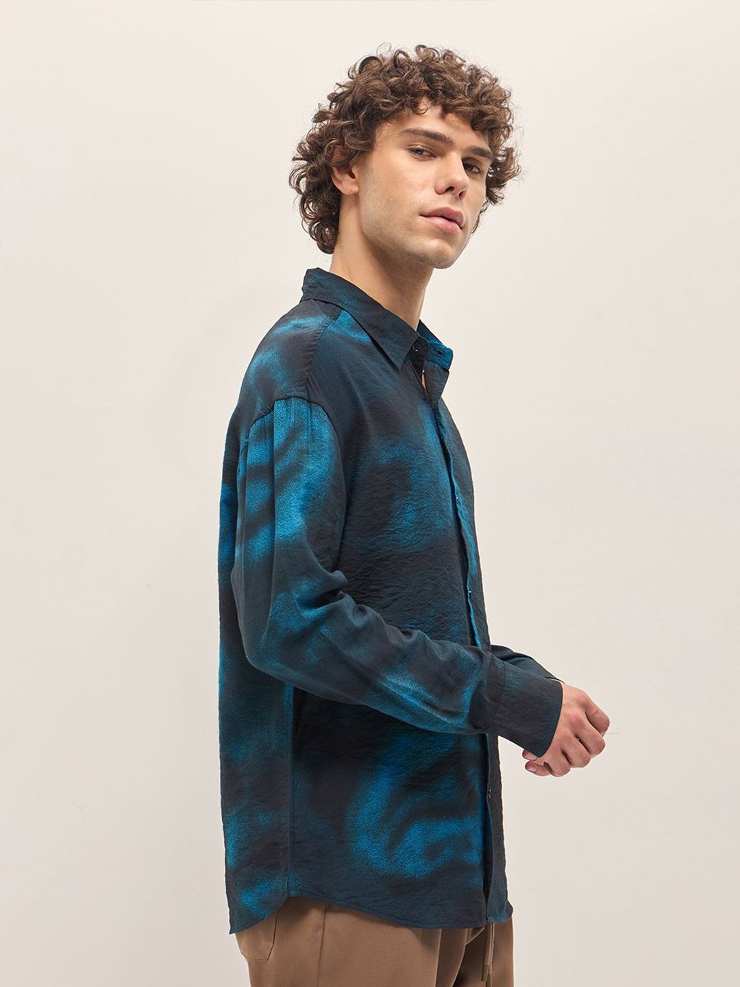 THE BEAR HOUSE Men Spread Collar Abstract Printed Relaxed Fit Casual Shirt