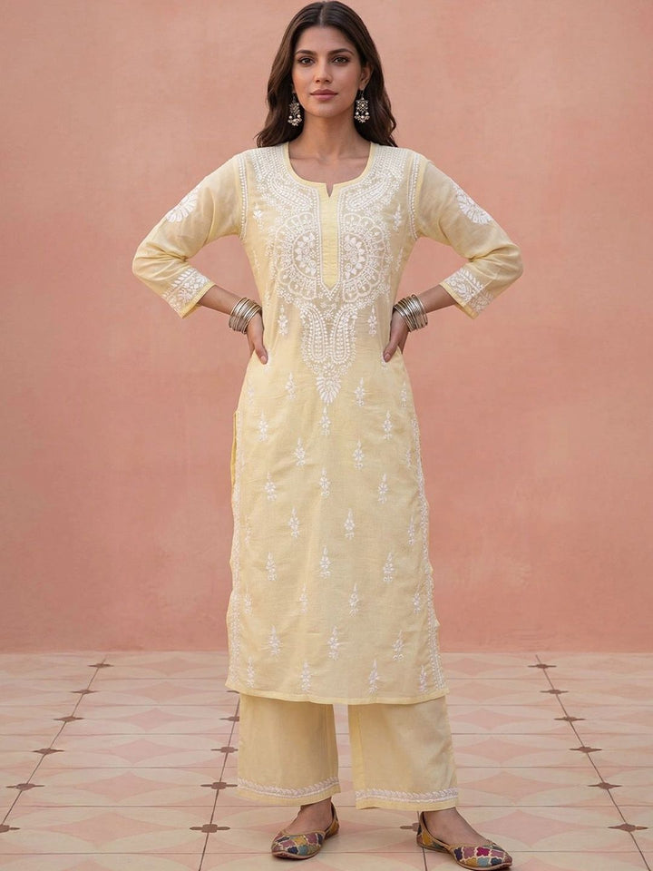 House of Chikankari Women Regular Chikankari Kurta with Trousers