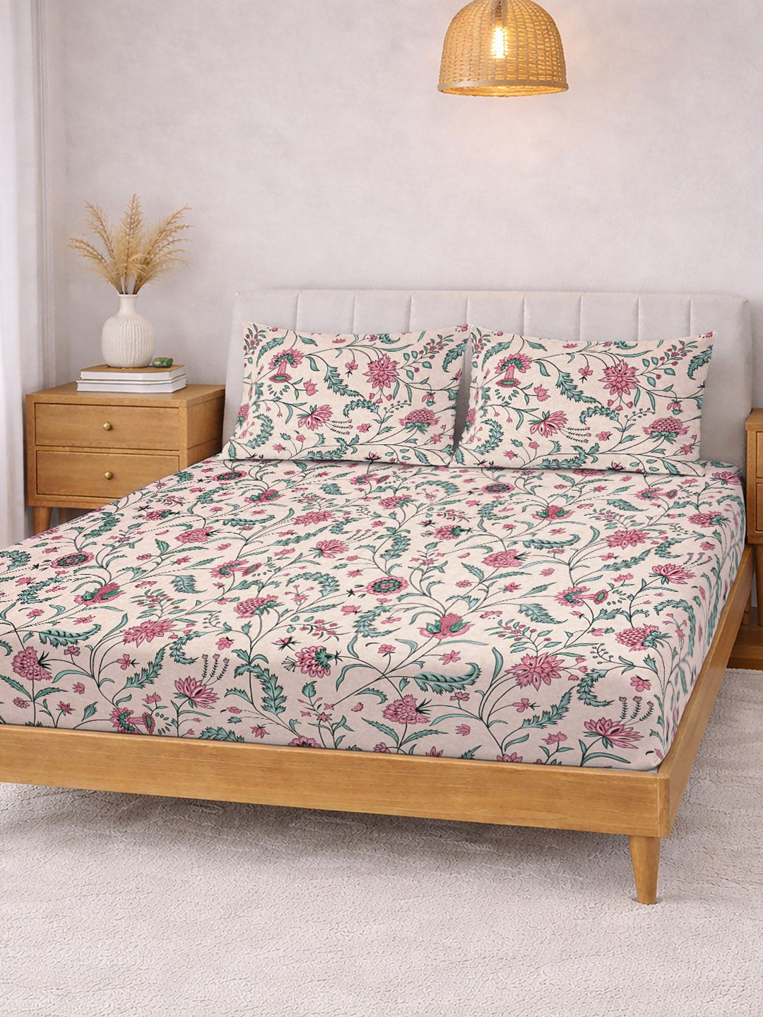 KLOTTHE Beige & Pink Printed 300 TC Double Bedsheet With 2 Pillow Covers- 2.5 m x 2.25 m