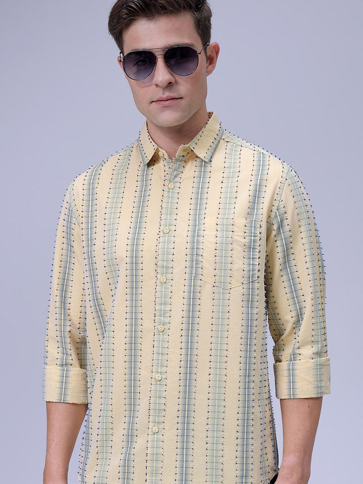 The Indian Garage Co Men Slim Fit Spread Collar Textured Cotton Casual Shirt