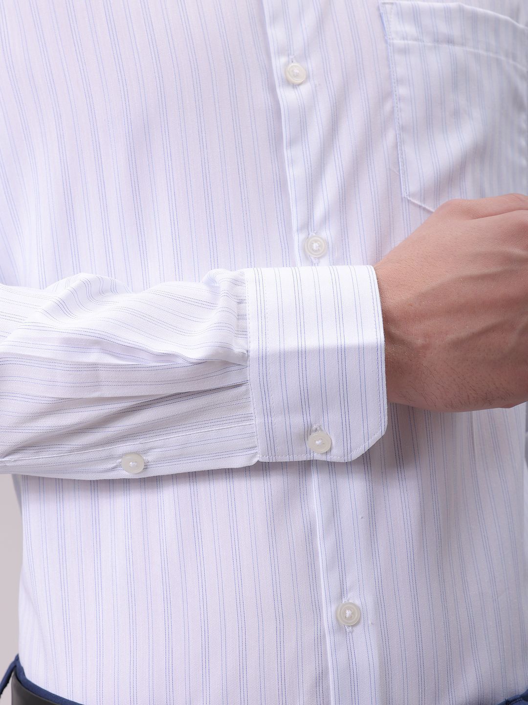 The Indian Garage Co. X Luxe Men Cutaway Collar Vertical Striped Slim Fit Formal Shirt