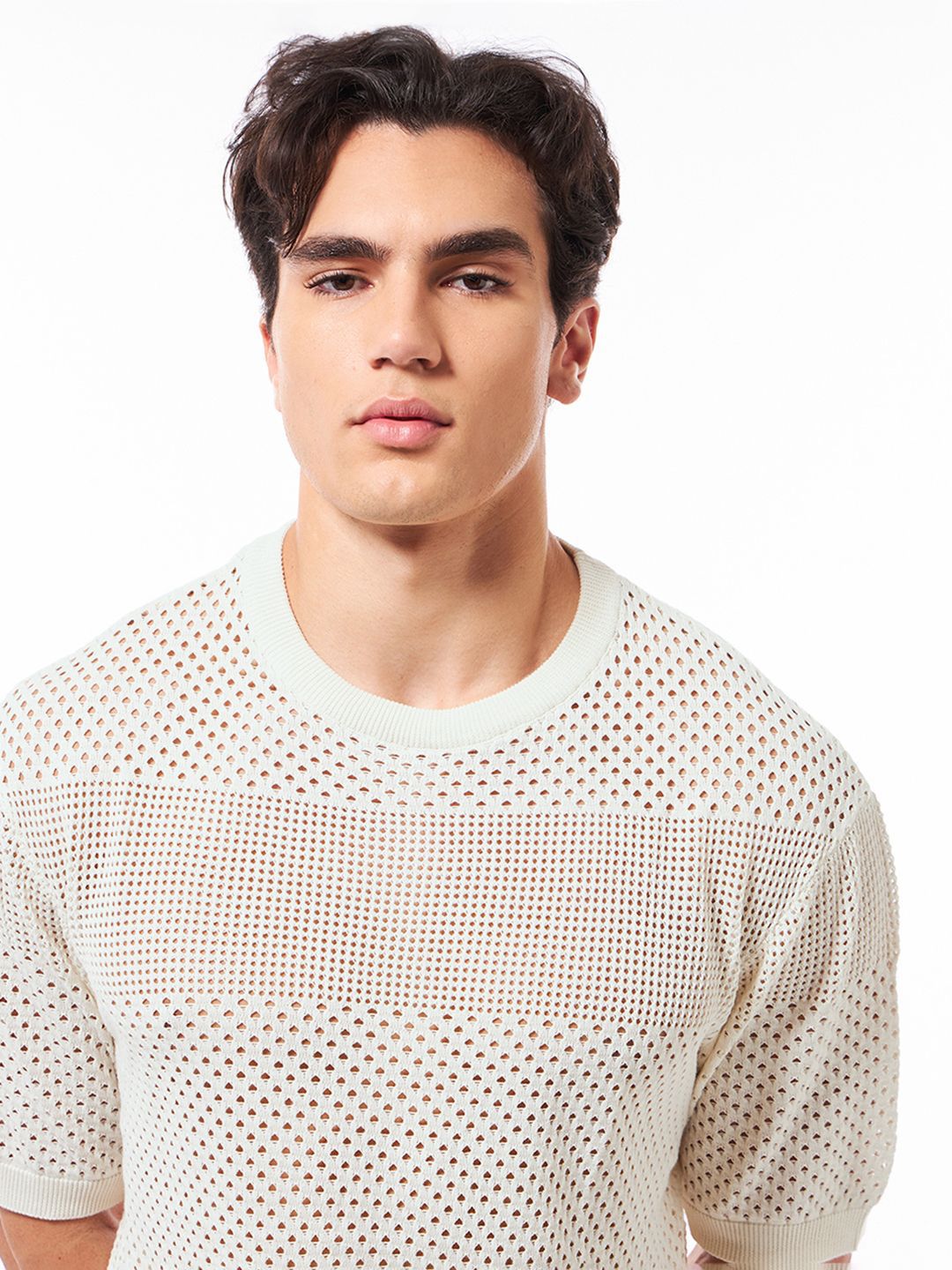 Bewakoof Pure Cotton Gardenia Regular Fit Flatknit T-shirt