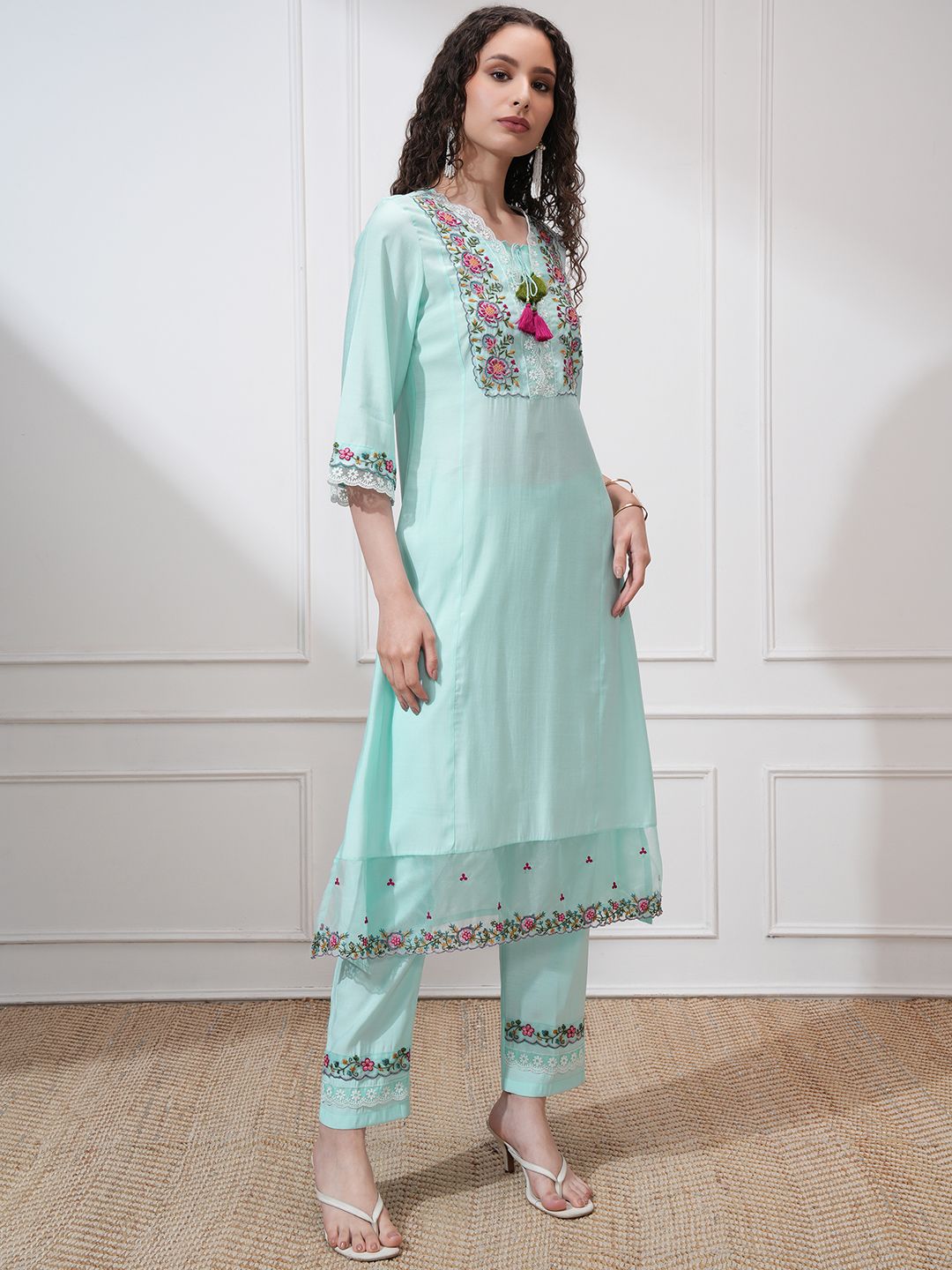 Vishudh Women Embroidered New Roman Kurta with Bottoms