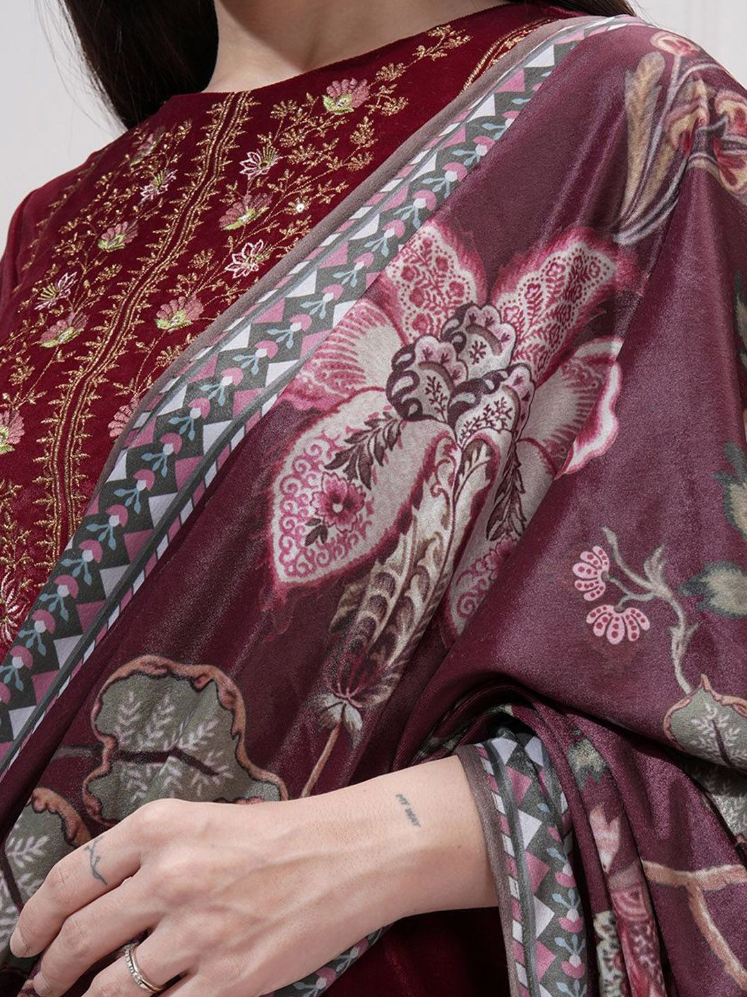 Vishudh Floral Yoke Design Round Neck Thread Work Straight Kurta With Trousers & Dupatta