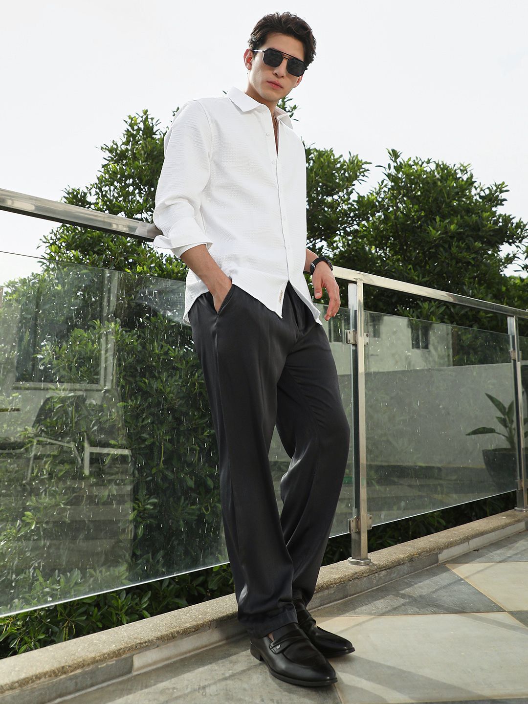 Campus Sutra Comfort Textured Spread Collar Casual Shirt