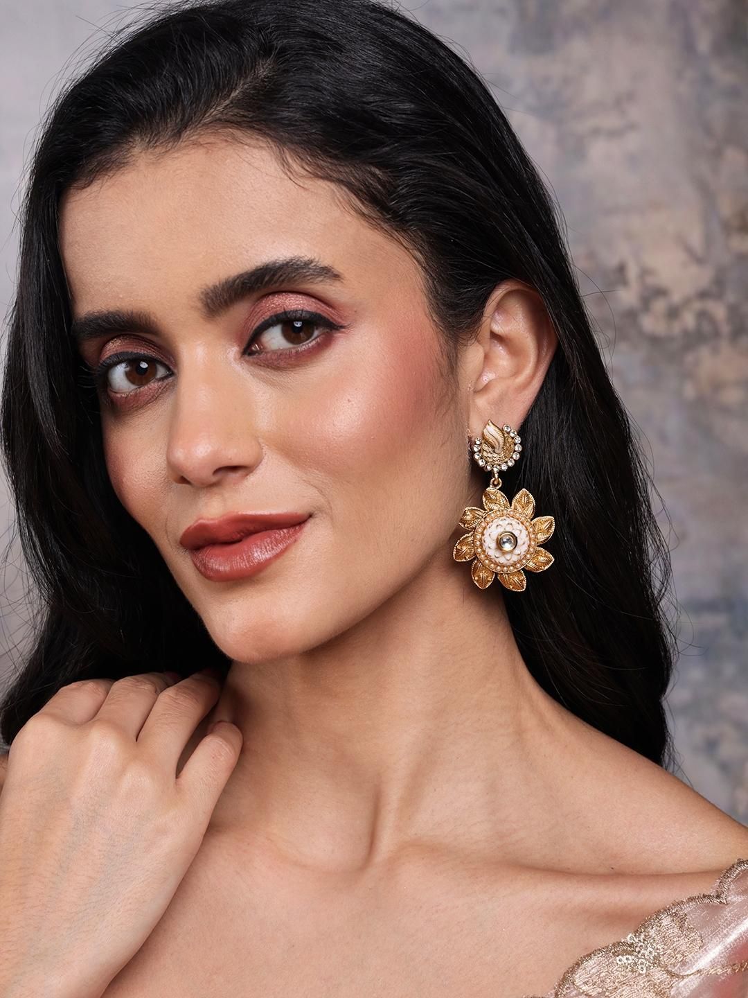 Anting-anting Jatuh Kontemporari Anouk Saduran Emas