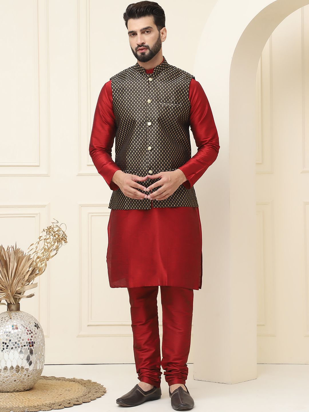 SOJANYA Kurta Kapas Sutera Kolar Mandarin Dengan Jaket Nehru Rekaan Churidar & Tenunan