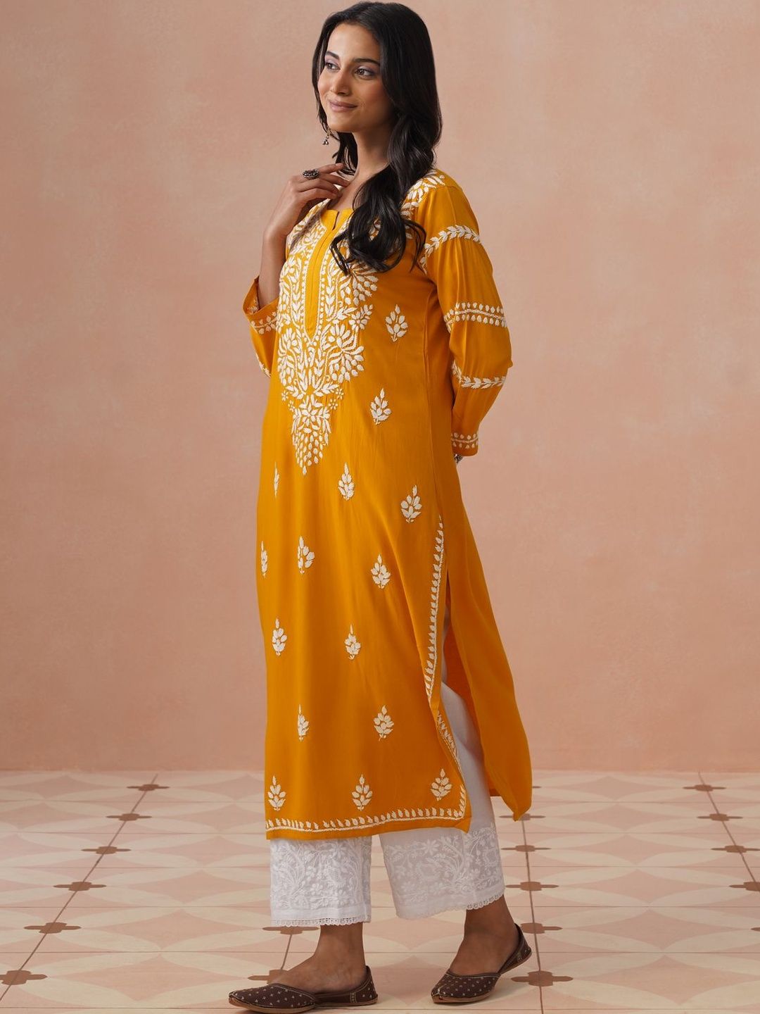 Rumah Wanita Chikankari Motif Etnik Bersulam Chikankari Cetakan Indie Kurta