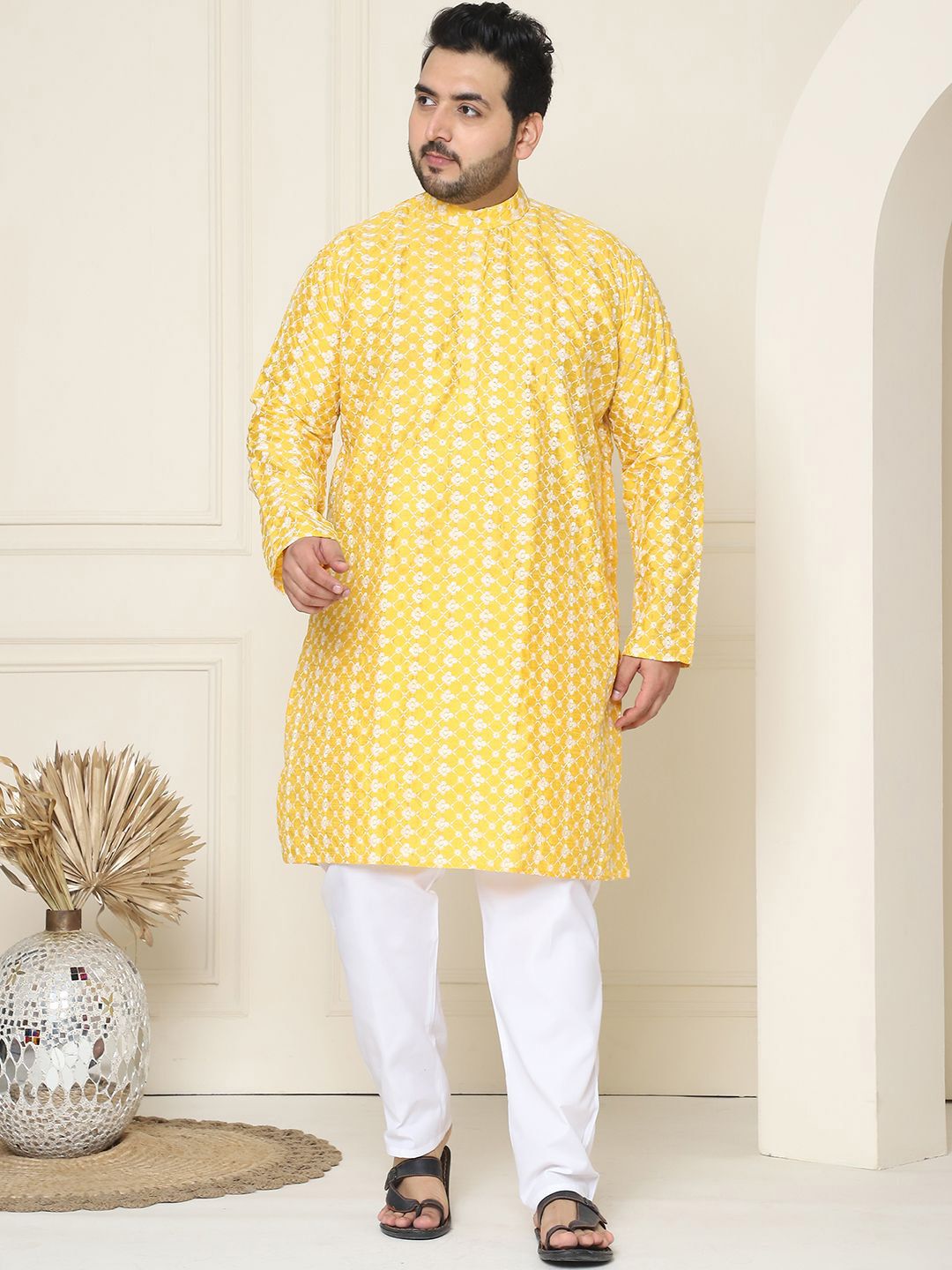 SOJANYA PLUS Floral Embroidered Thread Work Silk Cotton Straight Kurta with Pyjamas