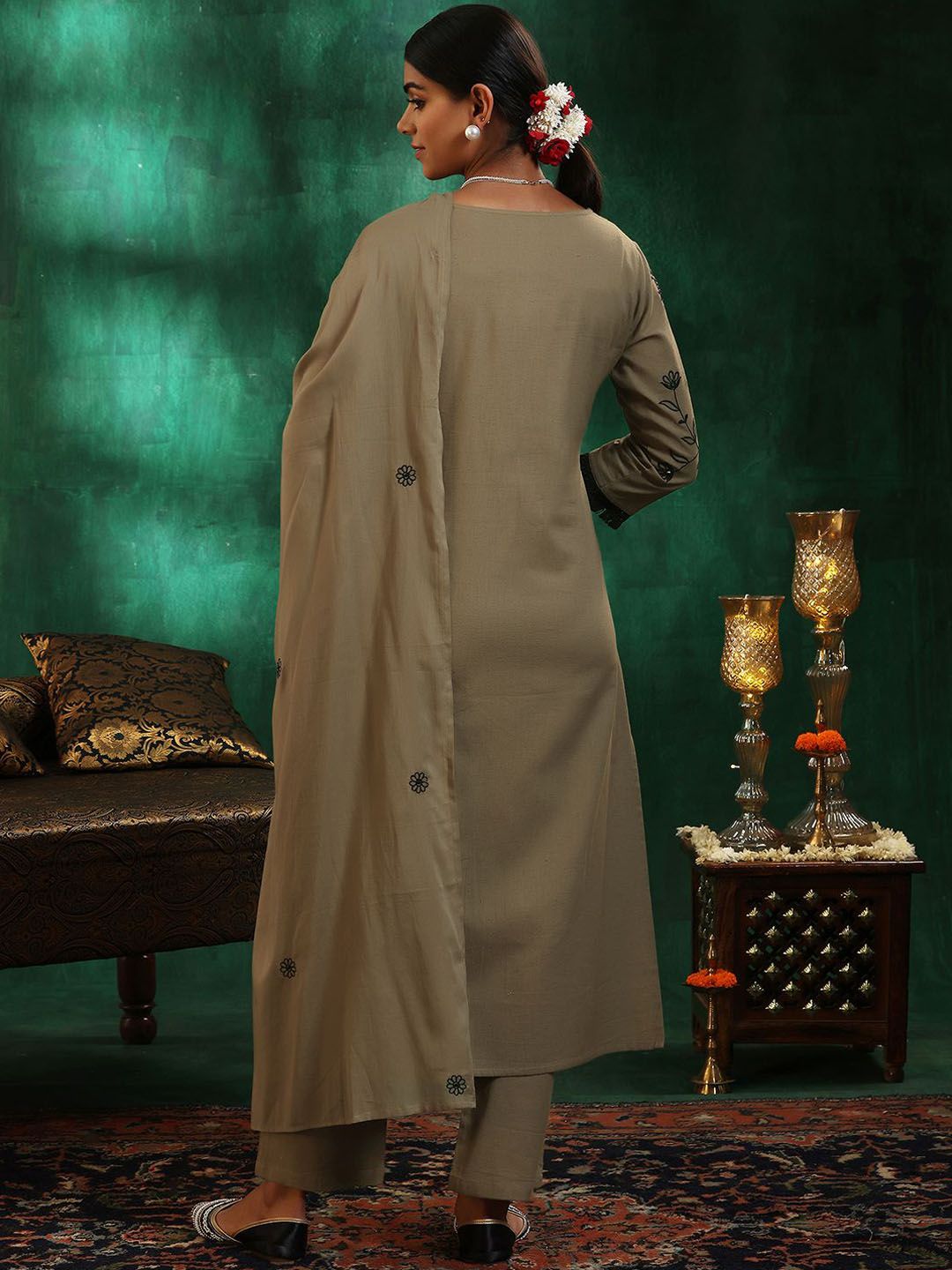 Libas Women Floral Embroidered Regular Thread Work Pure Cotton Kurta with Trousers & With Dupatta