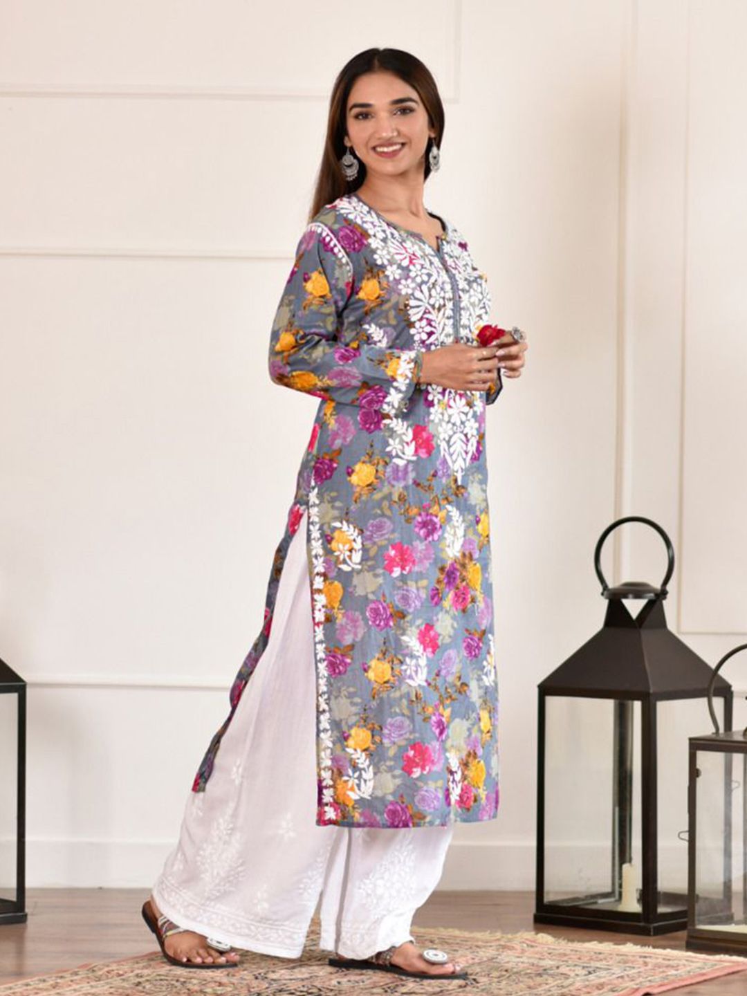 Rumah Wanita Chikankari Kelabu Gelap Mulmul Chikankari Sulam Kurta