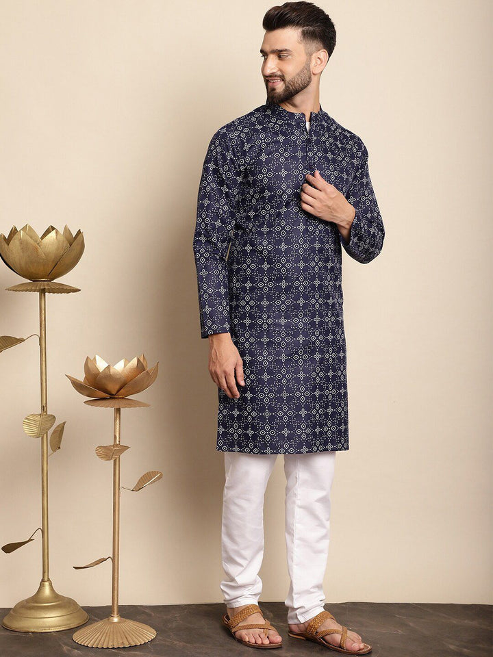 Motif Etnik Anouk Bercetak Kolar Jalur Kurta Biasa dengan Churidar