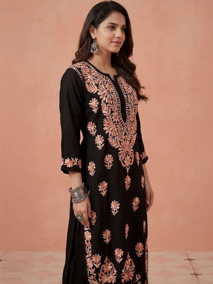 Rumah Chikankari Kurta Chikankari Biasa Wanita dengan Seluar