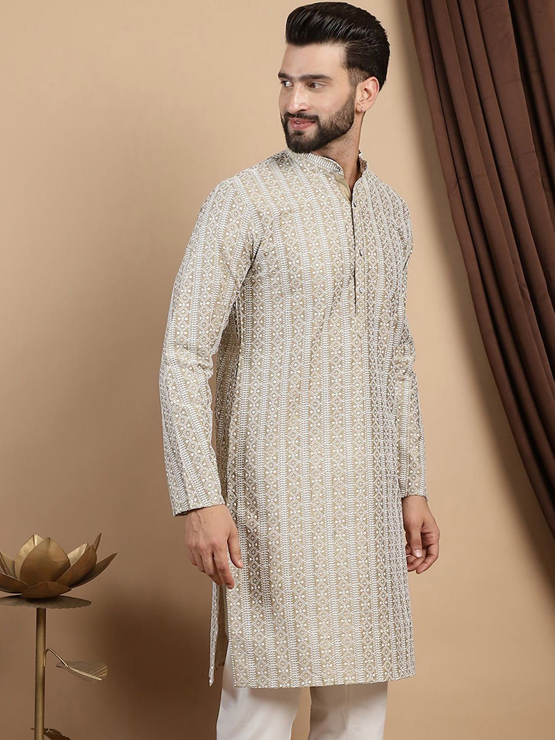 Anouk Mandarin Collar Lengan Panjang Sulam Cotton Kurta