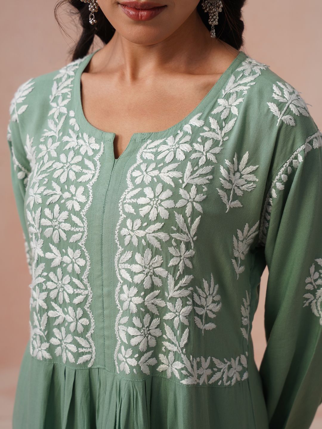 Rumah Chikankari Kurta Chikankari Biasa Wanita dengan Seluar