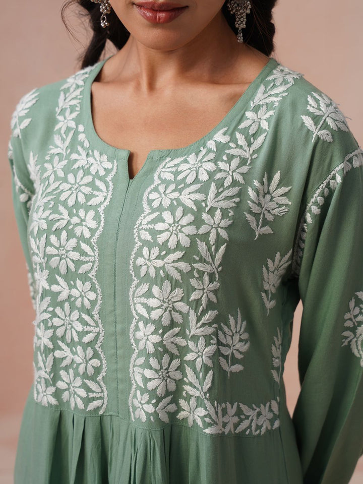 House of Chikankari Women Regular Chikankari Kurta with Trousers