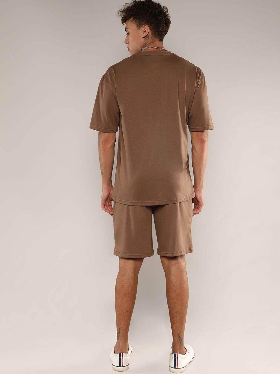 Campus Sutra Round Neck Short Sleeves T-Shirt With Shorts