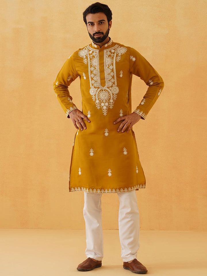 SOJANYA LUXE Ethnic Motifs Embroidered Thread Work Straight Kurta With Trousers