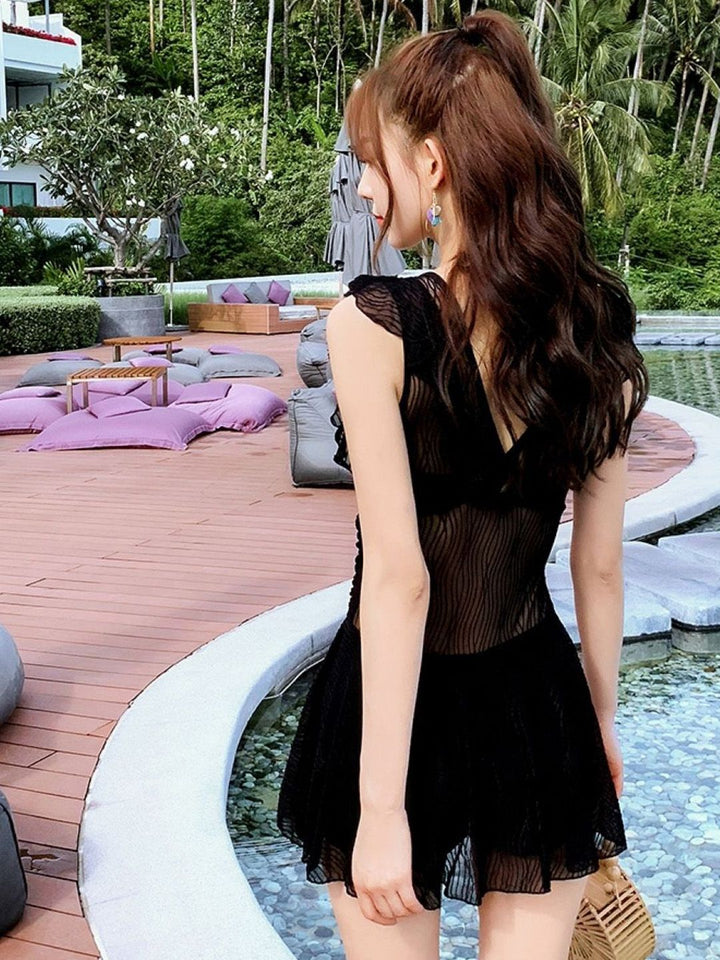 Tali bahu dressberry berpakaian berenang leher bulat
