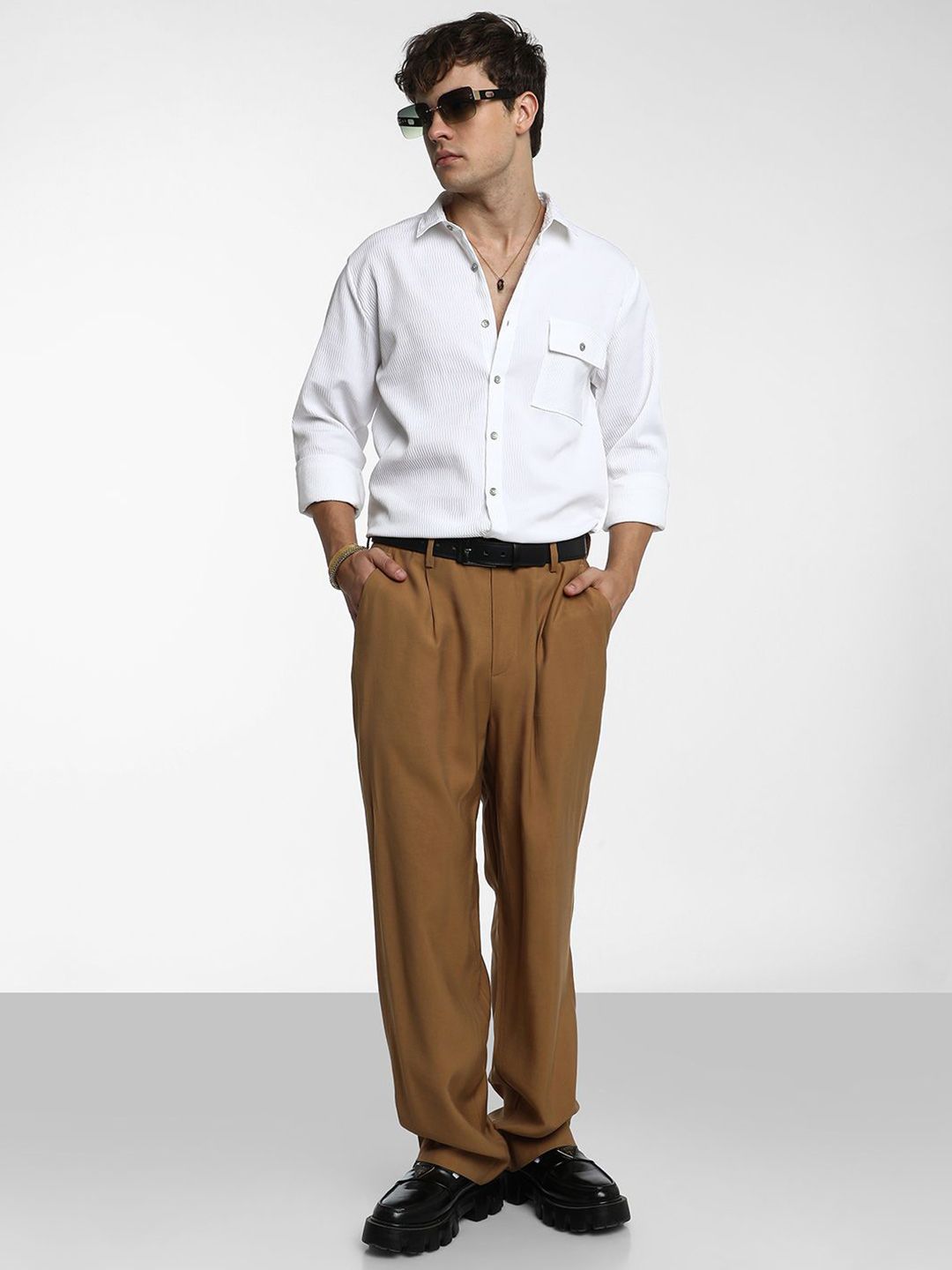 Campus Sutra Men Comfort Spread Collar Textured  Casual Shirt